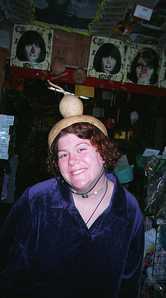 j'eliz with gourd hat